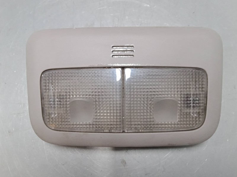Recambio de luz interior delantera para toyota yaris (_p9_) 1.4 d-4d (nlp90_) referencia OEM IAM    Recambio de luz interior delantera para toyota yaris (_p9_) 1.4 d-4d (nlp90_) referencia OEM IAM