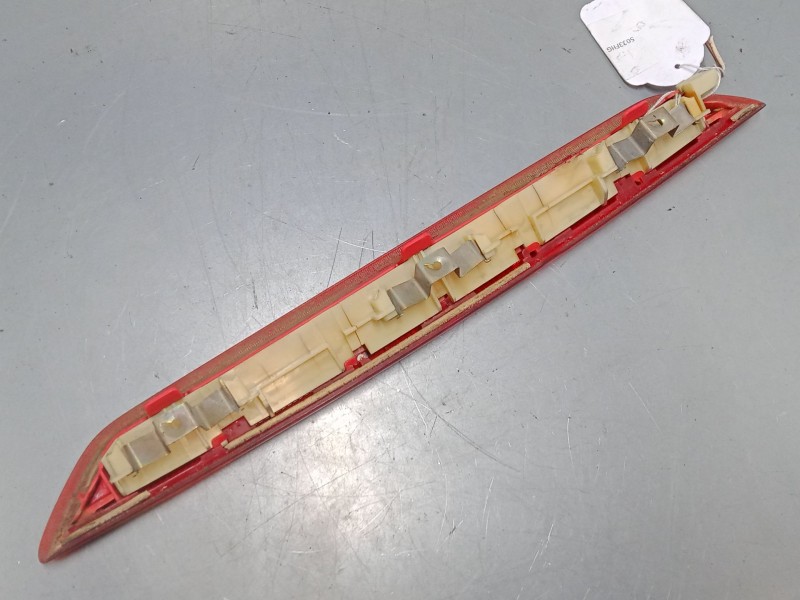 Recambio de luz central de freno para volkswagen polo iv (9n_, 9a_) 1.4 16v referencia OEM IAM    Recambio de luz central de freno para volkswagen polo iv (9n_, 9a_) 1.4 16v referencia OEM IAM