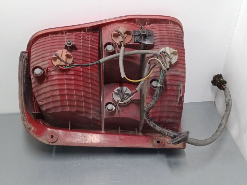 Recambio de piloto trasero izquierdo para kia carnival ii (gq) 2.9 crdi referencia OEM IAM   