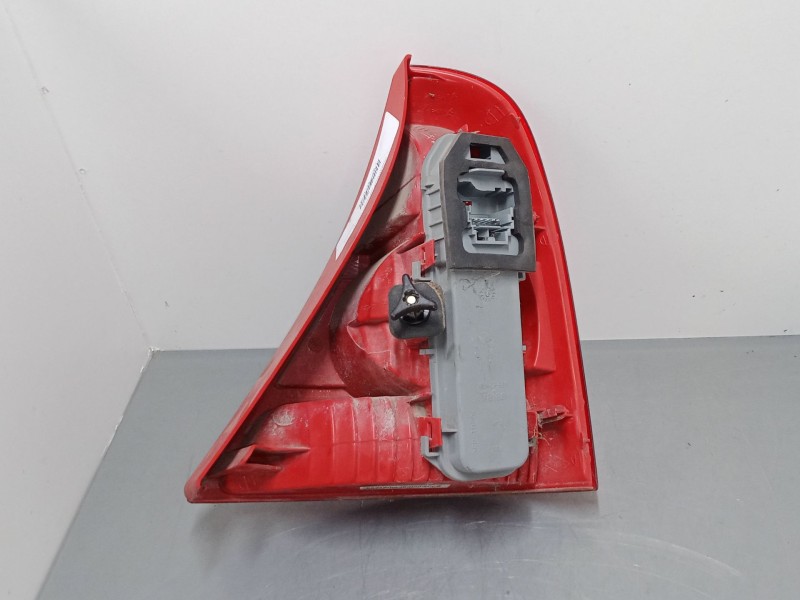 Recambio de piloto trasero izquierdo para renault clio ii (bb_, cb_) 1.2 (bb0a, bb0f, bb10, bb1k, bb28, bb2d, bb2h, cb0a,... ref