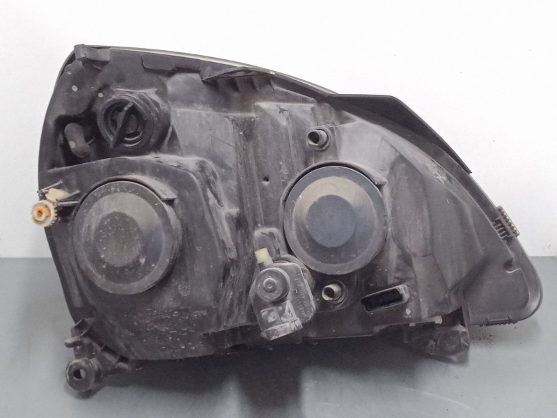 Recambio de faro izquierdo para renault clio ii (bb_, cb_) 1.2 (bb0a, bb0f, bb10, bb1k, bb28, bb2d, bb2h, cb0a,... referencia OE Recambio de faro izquierdo para renault clio ii (bb_, cb_) 1.2 (bb0a, bb0f, bb10, bb1k, bb28, bb2d, bb2h, cb0a,... referencia OE