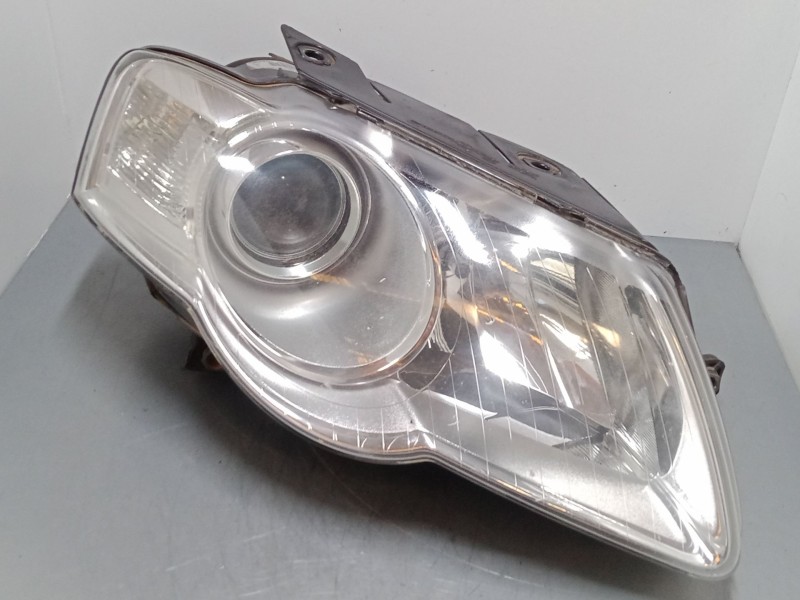 Recambio de faro derecho para volkswagen passat b6 variant (3c5) 2.0 tdi referencia OEM IAM    Recambio de faro derecho para volkswagen passat b6 variant (3c5) 2.0 tdi referencia OEM IAM