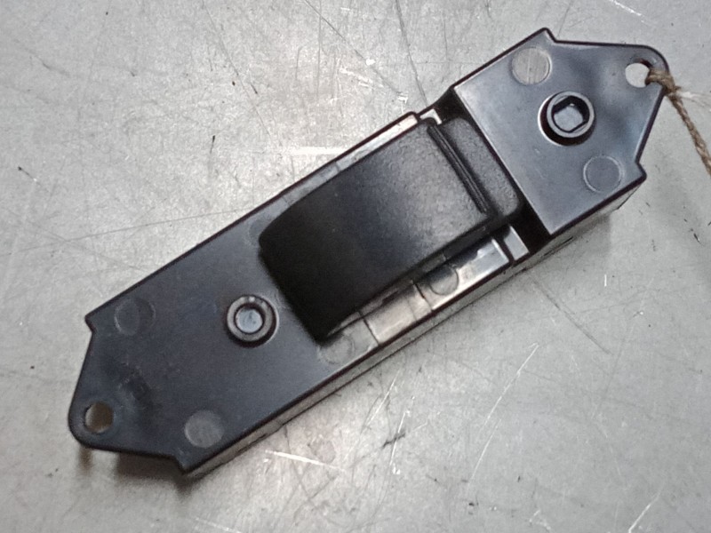 Recambio de mando elevalunas trasero derecho para mitsubishi lancer viii (cy_a, cz_a) 1.5 referencia OEM IAM   