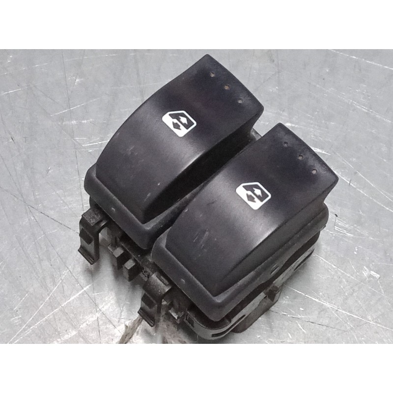 Recambio de mando elevalunas delantero izquierdo para renault clio ii (bb_, cb_) 1.2 (bb0a, bb0f, bb10, bb1k, bb28, bb2d, bb2h, 
