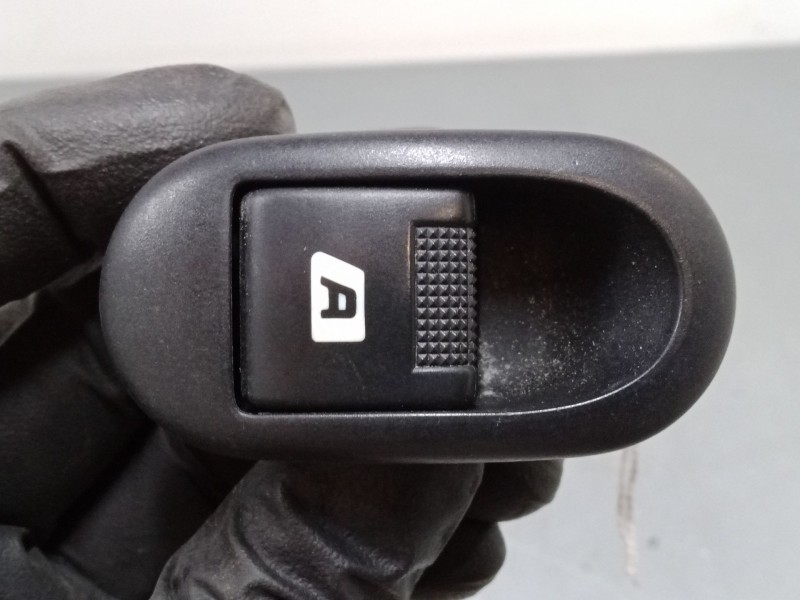 Recambio de mando elevalunas delantero derecho para citroën c3 i (fc_, fn_) 1.4 hdi referencia OEM IAM   