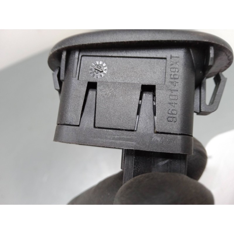 Recambio de mando elevalunas delantero derecho para citroën c3 i (fc_, fn_) 1.4 hdi referencia OEM IAM   