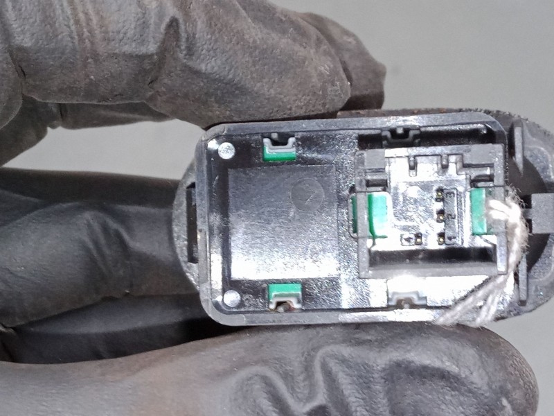 Recambio de mando elevalunas delantero izquierdo para citroën c3 i (fc_, fn_) 1.4 hdi referencia OEM IAM   