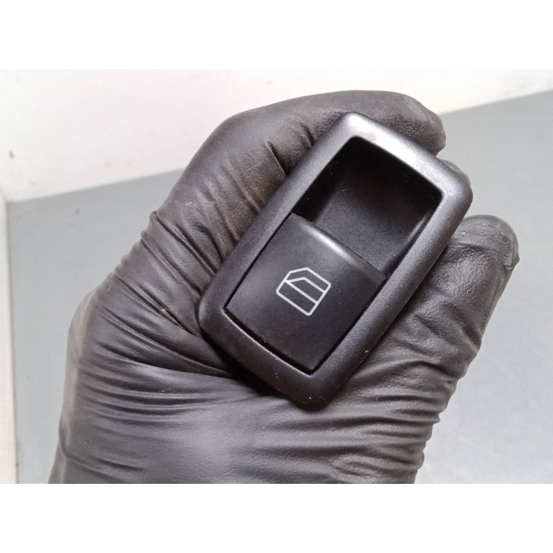 Recambio de mando elevalunas trasero izquierdo para mercedes-benz clase a (w169) a 180 cdi (169.007, 169.307) referencia OEM IAM