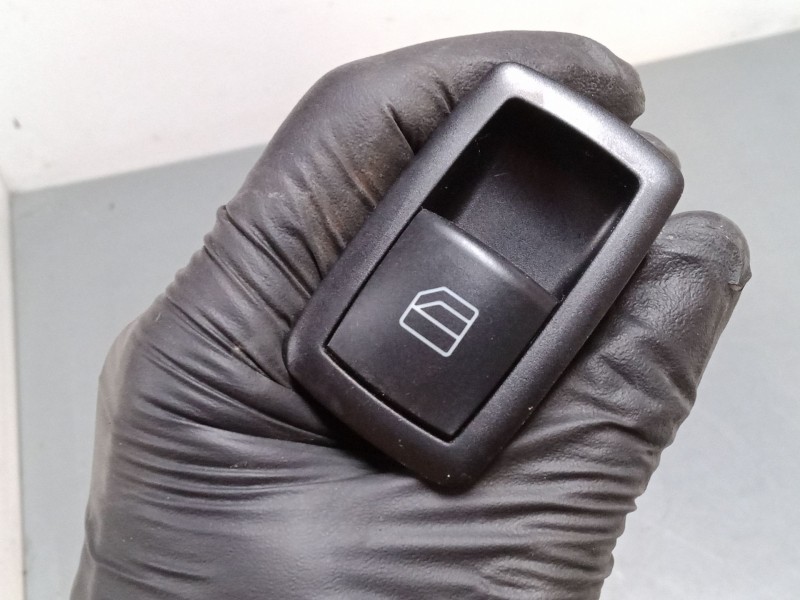 Recambio de mando elevalunas trasero izquierdo para mercedes-benz clase a (w169) a 180 cdi (169.007, 169.307) referencia OEM IAM