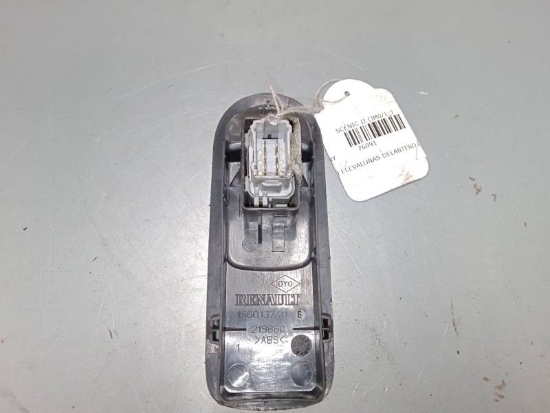 Recambio de mando elevalunas delantero derecho para renault scénic ii (jm0/1_) 2.0 (jm05, jm0u, jm1n, jm1u, jm2v) referencia OEM Recambio de mando elevalunas delantero derecho para renault scénic ii (jm0/1_) 2.0 (jm05, jm0u, jm1n, jm1u, jm2v) referencia OEM