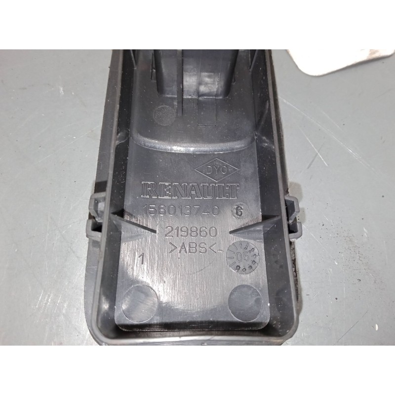 Recambio de mando elevalunas delantero derecho para renault scénic ii (jm0/1_) 2.0 (jm05, jm0u, jm1n, jm1u, jm2v) referencia OEM Recambio de mando elevalunas delantero derecho para renault scénic ii (jm0/1_) 2.0 (jm05, jm0u, jm1n, jm1u, jm2v) referencia OEM