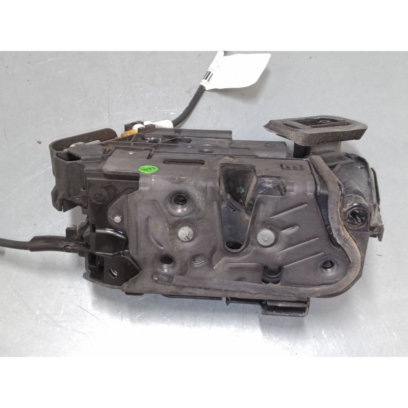Recambio de cerradura puerta delantera derecha para skoda superb iii station wagon (3v5) 2.0 tdi referencia OEM IAM    Recambio de cerradura puerta delantera derecha para skoda superb iii station wagon (3v5) 2.0 tdi referencia OEM IAM
