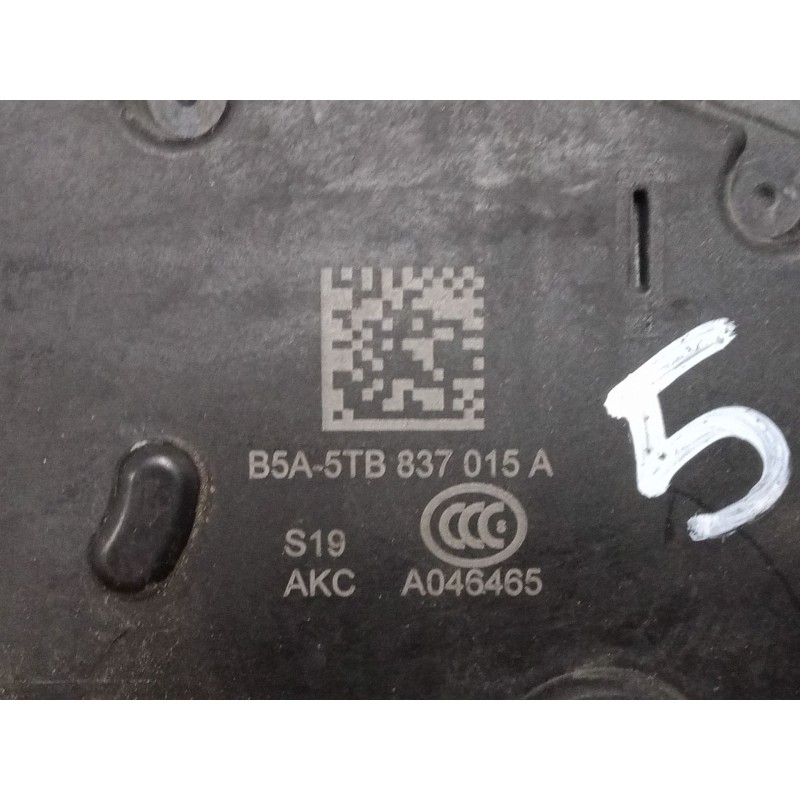 Recambio de cerradura puerta delantera izquierda para skoda superb iii station wagon (3v5) 2.0 tdi referencia OEM IAM    Recambio de cerradura puerta delantera izquierda para skoda superb iii station wagon (3v5) 2.0 tdi referencia OEM IAM