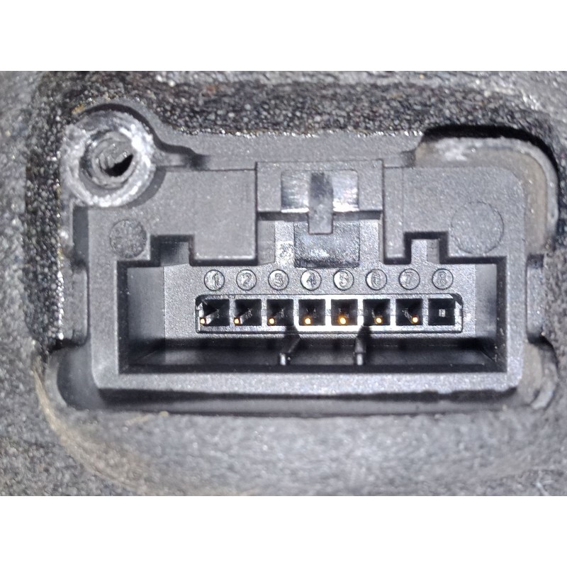 Recambio de cerradura puerta delantera izquierda para skoda superb iii station wagon (3v5) 2.0 tdi referencia OEM IAM    Recambio de cerradura puerta delantera izquierda para skoda superb iii station wagon (3v5) 2.0 tdi referencia OEM IAM
