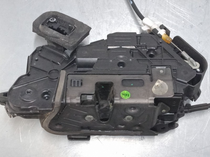 Recambio de cerradura puerta delantera izquierda para skoda superb iii station wagon (3v5) 2.0 tdi referencia OEM IAM    Recambio de cerradura puerta delantera izquierda para skoda superb iii station wagon (3v5) 2.0 tdi referencia OEM IAM