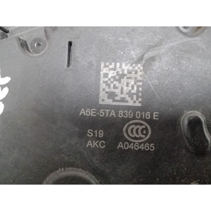 Recambio de cerradura puerta trasera derecha para skoda superb iii station wagon (3v5) 2.0 tdi referencia OEM IAM    Recambio de cerradura puerta trasera derecha para skoda superb iii station wagon (3v5) 2.0 tdi referencia OEM IAM