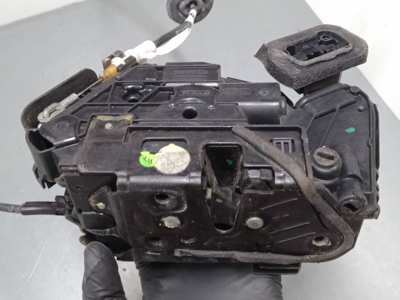 Recambio de cerradura puerta trasera derecha para skoda superb iii station wagon (3v5) 2.0 tdi referencia OEM IAM    Recambio de cerradura puerta trasera derecha para skoda superb iii station wagon (3v5) 2.0 tdi referencia OEM IAM