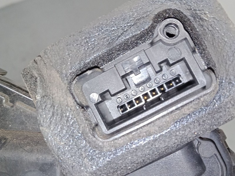 Recambio de cerradura puerta trasera derecha para skoda superb iii station wagon (3v5) 2.0 tdi referencia OEM IAM    Recambio de cerradura puerta trasera derecha para skoda superb iii station wagon (3v5) 2.0 tdi referencia OEM IAM