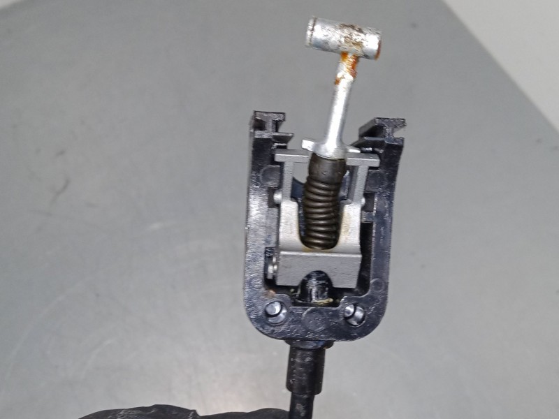 Recambio de cerradura puerta trasera derecha para skoda superb iii station wagon (3v5) 2.0 tdi referencia OEM IAM    Recambio de cerradura puerta trasera derecha para skoda superb iii station wagon (3v5) 2.0 tdi referencia OEM IAM