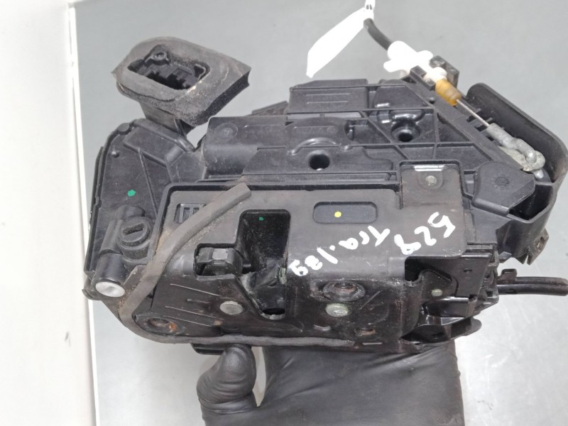 Recambio de cerradura puerta trasera izquierda para skoda superb iii station wagon (3v5) 2.0 tdi referencia OEM IAM    Recambio de cerradura puerta trasera izquierda para skoda superb iii station wagon (3v5) 2.0 tdi referencia OEM IAM