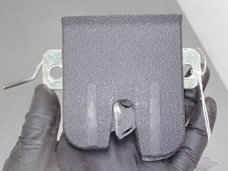 Recambio de cerradura maletero / porton para volkswagen polo iv (9n_, 9a_) 1.4 16v referencia OEM IAM    Recambio de cerradura maletero / porton para volkswagen polo iv (9n_, 9a_) 1.4 16v referencia OEM IAM