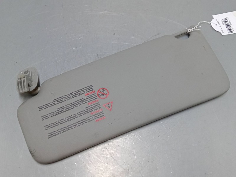 Recambio de parasol derecho para renault clio ii (bb_, cb_) 1.5 dci (b/cb08) referencia OEM IAM    Recambio de parasol derecho para renault clio ii (bb_, cb_) 1.5 dci (b/cb08) referencia OEM IAM