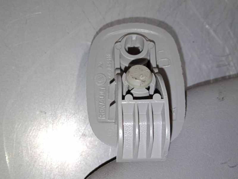 Recambio de parasol derecho para renault clio ii (bb_, cb_) 1.5 dci (b/cb08) referencia OEM IAM    Recambio de parasol derecho para renault clio ii (bb_, cb_) 1.5 dci (b/cb08) referencia OEM IAM