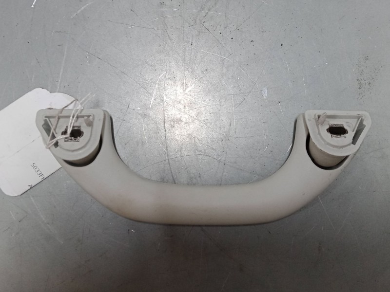 Recambio de asidero delantero izquierdo para volkswagen polo iv (9n_, 9a_) 1.4 16v referencia OEM IAM   