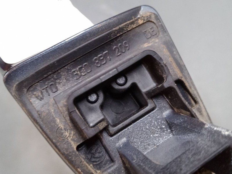 Recambio de maneta exterior puerta trasera izquierda para volkswagen passat b6 variant (3c5) 2.0 tdi referencia OEM IAM    Recambio de maneta exterior puerta trasera izquierda para volkswagen passat b6 variant (3c5) 2.0 tdi referencia OEM IAM