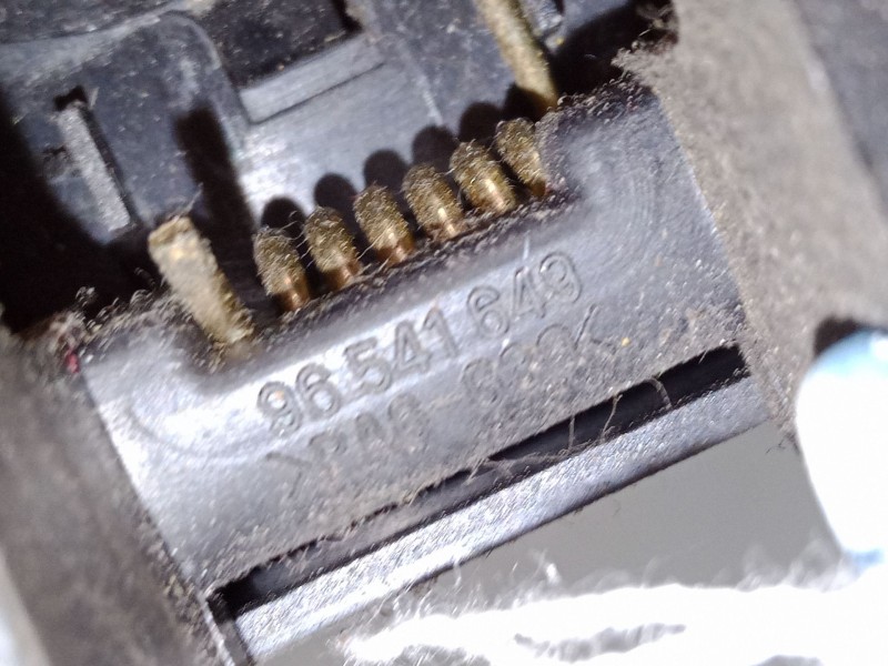 Recambio de maneta interior puerta delantera derecha para daewoo kalos (klas) 1.2 referencia OEM IAM    Recambio de maneta interior puerta delantera derecha para daewoo kalos (klas) 1.2 referencia OEM IAM