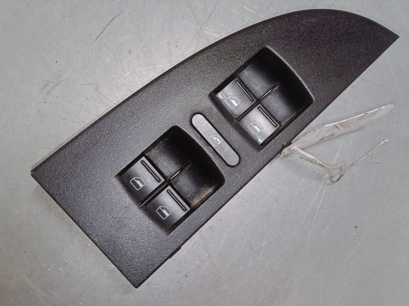Recambio de mando elevalunas delantero izquierdo para seat leon (1p1) 1.9 tdi referencia OEM IAM 1K4 959857A   Recambio de mando elevalunas delantero izquierdo para seat leon (1p1) 1.9 tdi referencia OEM IAM 1K4 959857A