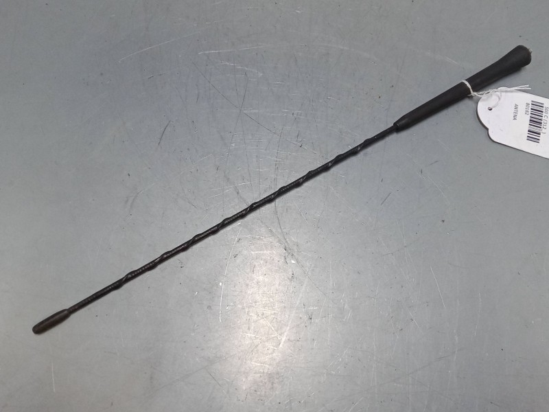 Recambio de antena para fiat 500 c (312_) 1.3 d multijet (312cxe1a, 312axe1a) referencia OEM IAM    Recambio de antena para fiat 500 c (312_) 1.3 d multijet (312cxe1a, 312axe1a) referencia OEM IAM