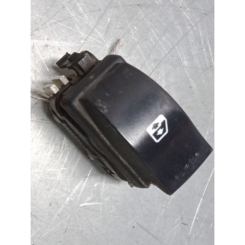 Recambio de mando elevalunas delantero derecho para renault clio ii (bb_, cb_) 1.2 (bb0a, bb0f, bb10, bb1k, bb28, bb2d, bb2h, cb