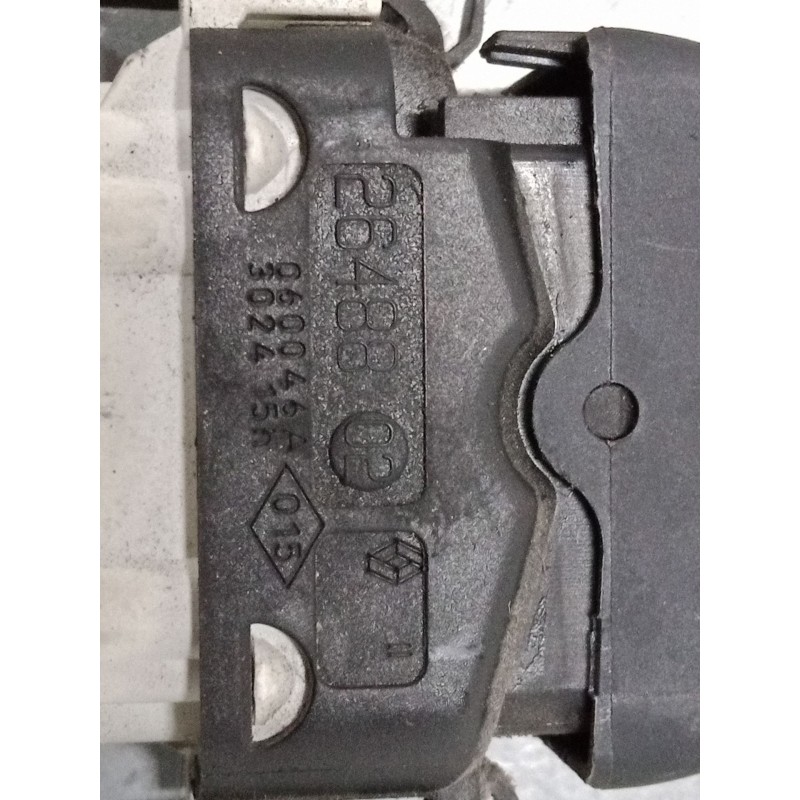 Recambio de mando elevalunas delantero derecho para renault clio ii (bb_, cb_) 1.2 (bb0a, bb0f, bb10, bb1k, bb28, bb2d, bb2h, cb Recambio de mando elevalunas delantero derecho para renault clio ii (bb_, cb_) 1.2 (bb0a, bb0f, bb10, bb1k, bb28, bb2d, bb2h, cb