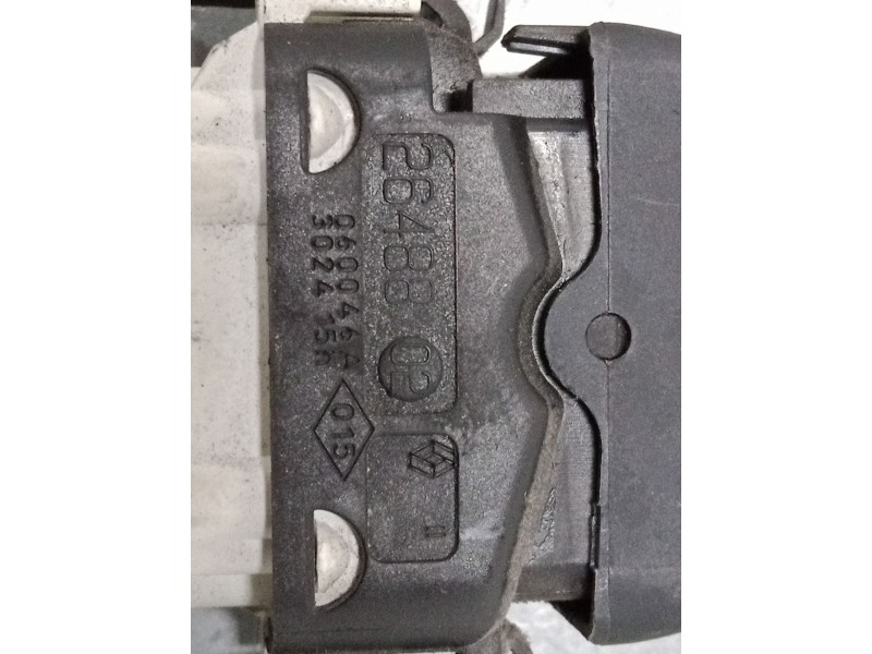 Recambio de mando elevalunas delantero derecho para renault clio ii (bb_, cb_) 1.2 (bb0a, bb0f, bb10, bb1k, bb28, bb2d, bb2h, cb Recambio de mando elevalunas delantero derecho para renault clio ii (bb_, cb_) 1.2 (bb0a, bb0f, bb10, bb1k, bb28, bb2d, bb2h, cb