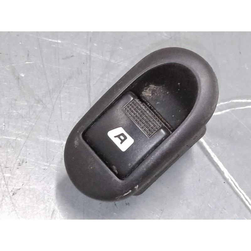 Recambio de mando elevalunas delantero izquierdo para citroën c3 i (fc_, fn_) 1.1 i referencia OEM IAM 96401469T  