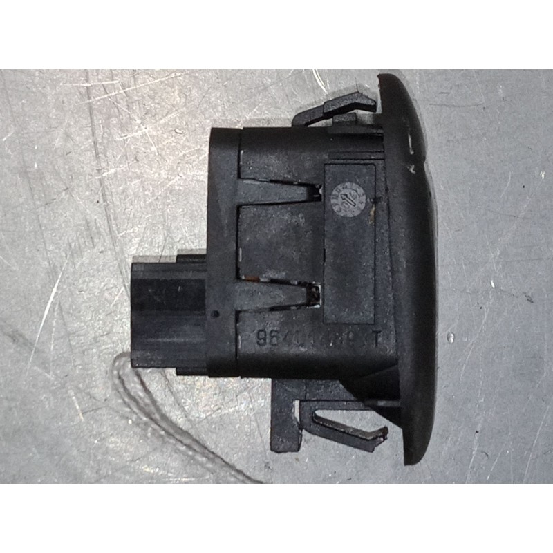 Recambio de mando elevalunas delantero izquierdo para citroën c3 i (fc_, fn_) 1.1 i referencia OEM IAM 96401469T   Recambio de mando elevalunas delantero izquierdo para citroën c3 i (fc_, fn_) 1.1 i referencia OEM IAM 96401469T