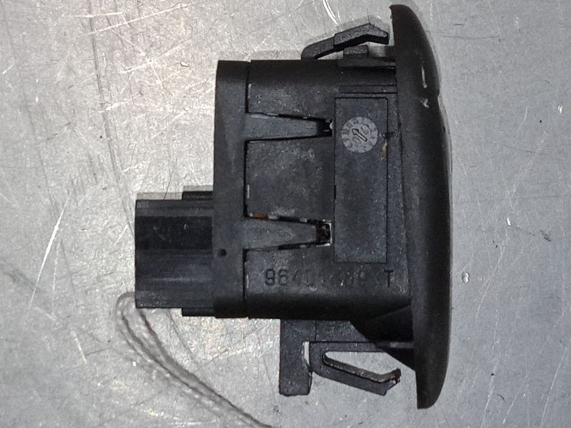 Recambio de mando elevalunas delantero izquierdo para citroën c3 i (fc_, fn_) 1.1 i referencia OEM IAM 96401469T   Recambio de mando elevalunas delantero izquierdo para citroën c3 i (fc_, fn_) 1.1 i referencia OEM IAM 96401469T