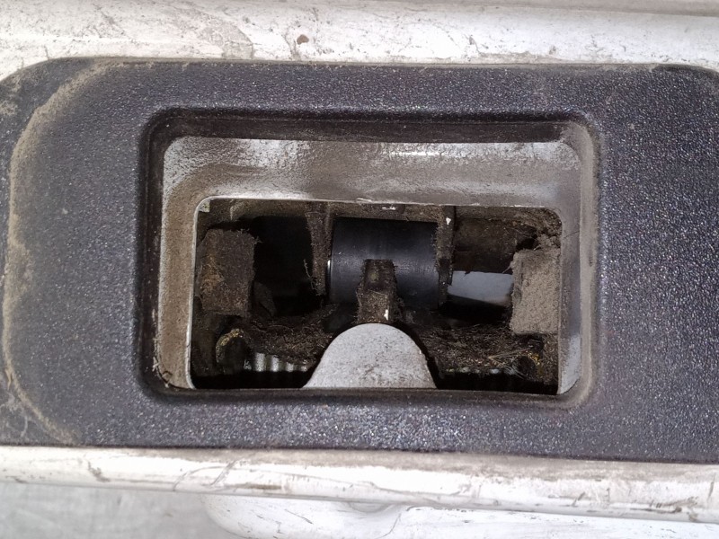 Recambio de porton trasero izquierdo para ford tourneo connect 1.8 tdci referencia OEM IAM    Recambio de porton trasero izquierdo para ford tourneo connect 1.8 tdci referencia OEM IAM