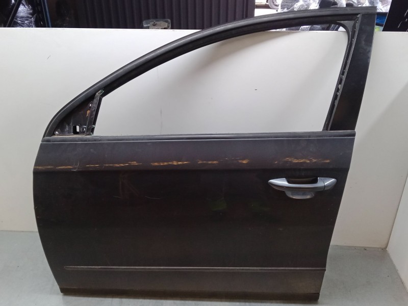 Recambio de puerta delantera izquierda para volkswagen passat b6 variant (3c5) 2.0 tdi referencia OEM IAM    Recambio de puerta delantera izquierda para volkswagen passat b6 variant (3c5) 2.0 tdi referencia OEM IAM