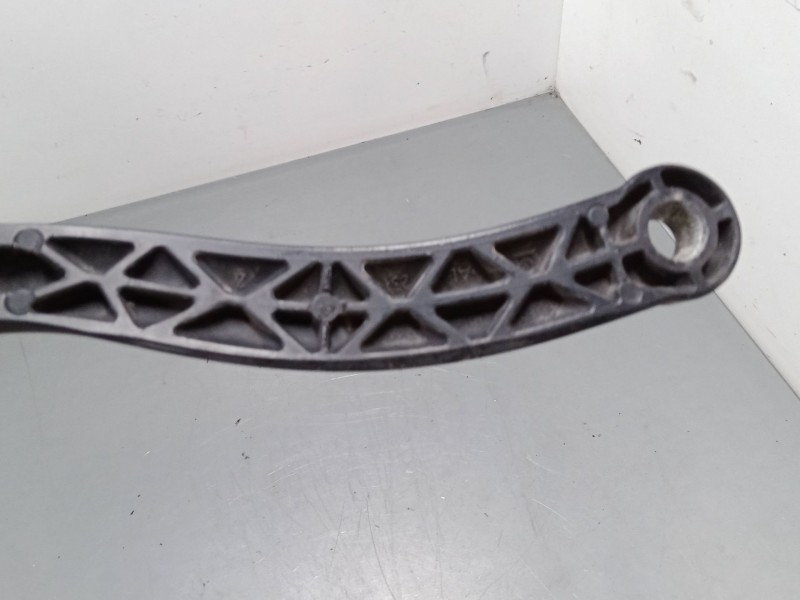 Recambio de brazo limpia delantero derecho para peugeot 307 (3a/c) 2.0 hdi 90 referencia OEM IAM    Recambio de brazo limpia delantero derecho para peugeot 307 (3a/c) 2.0 hdi 90 referencia OEM IAM