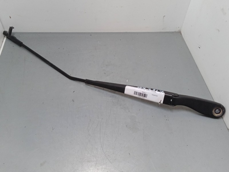 Recambio de brazo limpia delantero derecho para volvo v50 (545) 2.4 referencia OEM IAM   