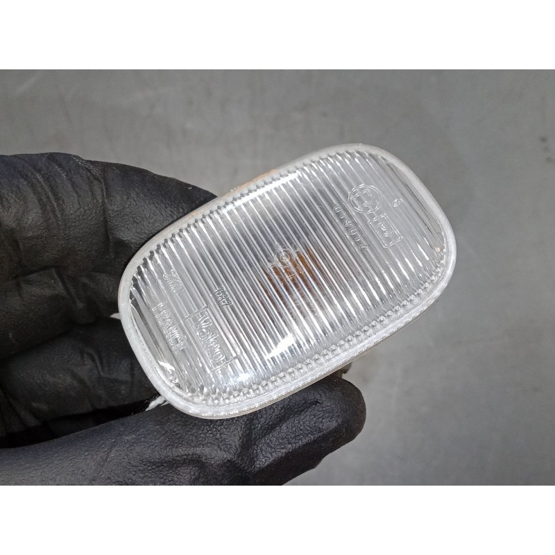 Recambio de intermitente lateral izquierdo para toyota corolla (_e12_) 2.0 d-4d (cde120r_, cde120l_) referencia OEM IAM   
