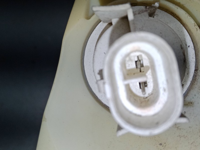 Recambio de intermitente delantero izquierdo para iveco stralis ad 260 s 36 y/ps euro5 ad260s36y ps referencia OEM IAM   