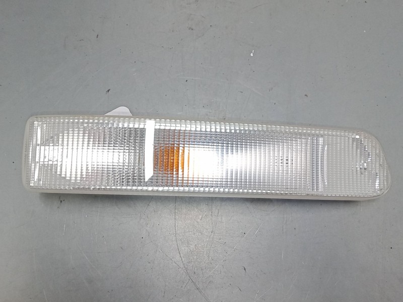 Recambio de intermitente delantero derecho para iveco stralis ad 260 s 36 y/ps euro5 ad260s36y ps referencia OEM IAM    Recambio de intermitente delantero derecho para iveco stralis ad 260 s 36 y/ps euro5 ad260s36y ps referencia OEM IAM