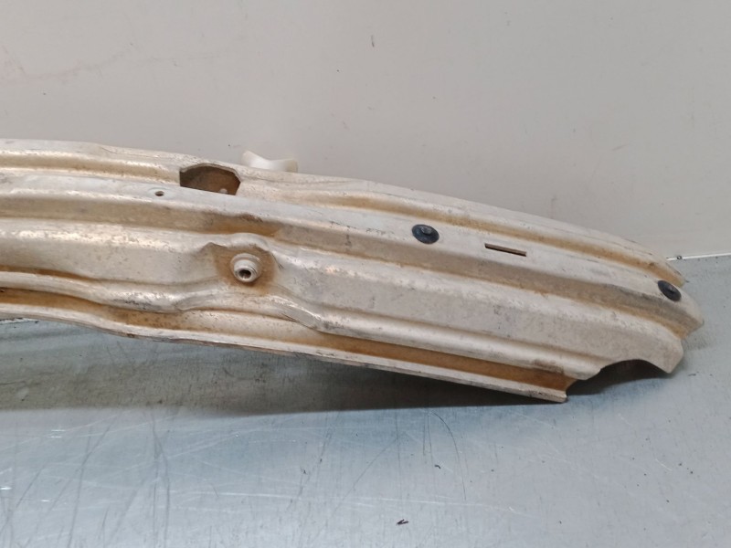 Recambio de refuerzo paragolpes delantero para bmw 3 (e46) 316 i referencia OEM IAM    Recambio de refuerzo paragolpes delantero para bmw 3 (e46) 316 i referencia OEM IAM