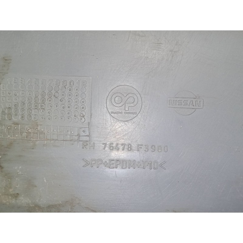 Recambio de estribo derecho para nissan cabstar e (tl_, vl_) 105.35, 110.35, 110.45 (tl0) referencia OEM IAM RH76478F3900  