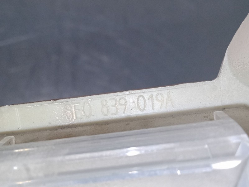 Recambio de maneta interior puerta trasera izquierda para audi a4 b6 (8e2) 2.0 referencia OEM IAM   