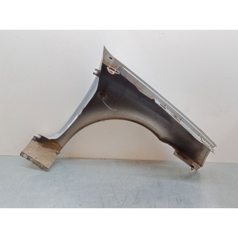 Recambio de aleta delantera izquierda para renault clio ii (bb_, cb_) 1.2 (bb0a, bb0f, bb10, bb1k, bb28, bb2d, bb2h, cb0a,... re Recambio de aleta delantera izquierda para renault clio ii (bb_, cb_) 1.2 (bb0a, bb0f, bb10, bb1k, bb28, bb2d, bb2h, cb0a,... re