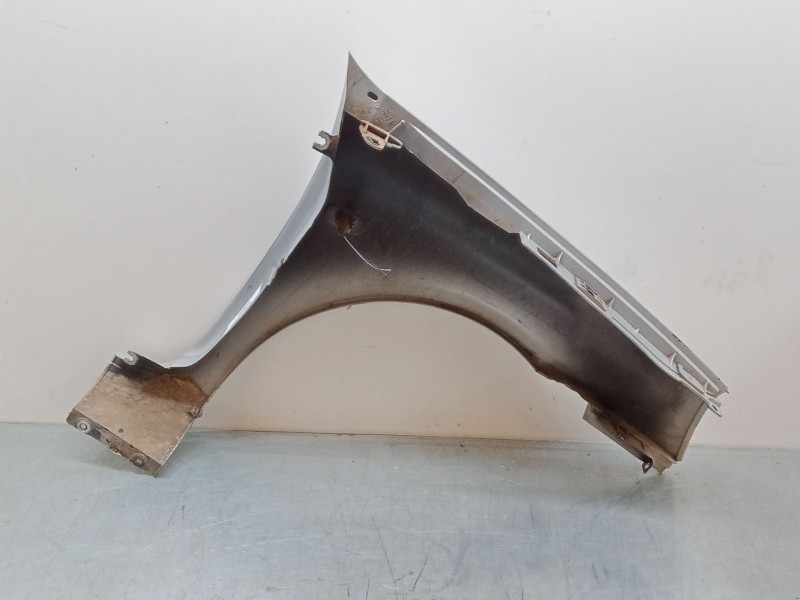 Recambio de aleta delantera izquierda para renault clio ii (bb_, cb_) 1.2 (bb0a, bb0f, bb10, bb1k, bb28, bb2d, bb2h, cb0a,... re Recambio de aleta delantera izquierda para renault clio ii (bb_, cb_) 1.2 (bb0a, bb0f, bb10, bb1k, bb28, bb2d, bb2h, cb0a,... re